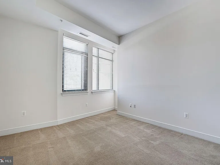 2425 L St NW #736 — Photo 10