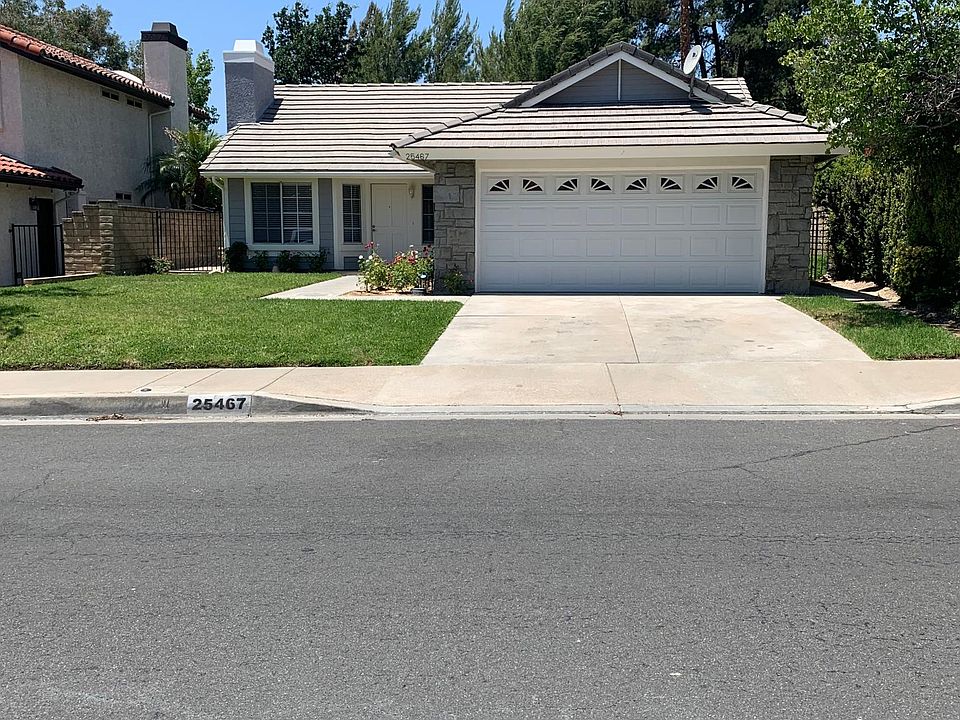 1st image of 25467 Sheffield Ln