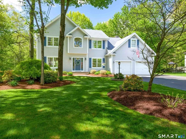 4 Crystal Lane, Wallingford, CT 06492