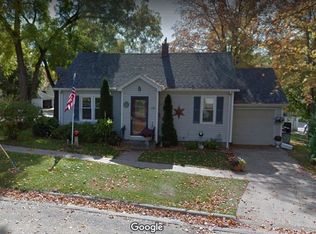 720 1st Ave NE, Waverly, IA 50677
