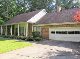 5765 E Seven Hills Ln, Olney, IL 62450