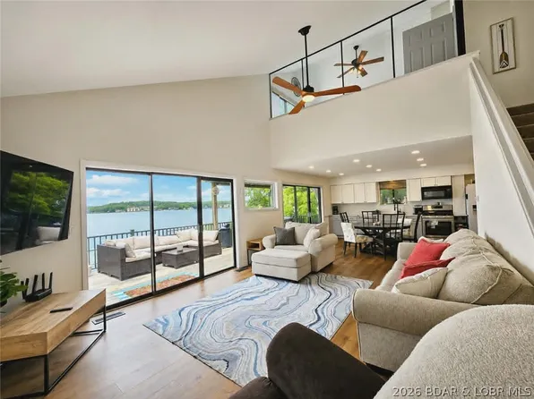 569 Sunrise Acres Point, Sunrise Beach, MO 65079