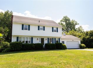 204 Heritage Dr, Portsmouth, RI 02871