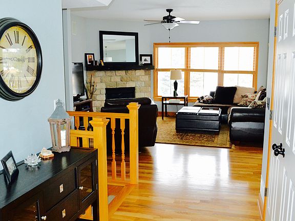 Entryway (main)