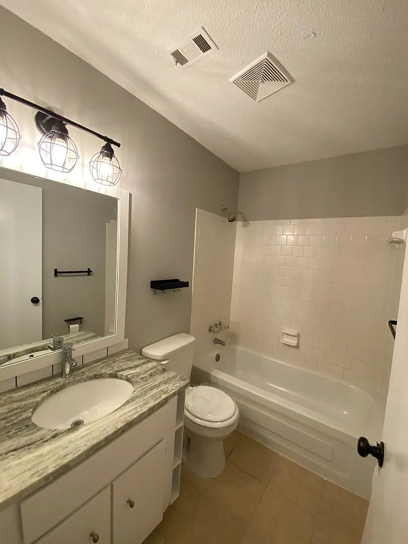For Rent — Photo 3