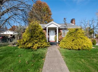 16 Moninger Ave, Houston, PA 15342