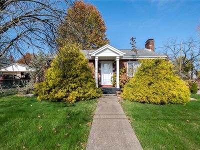 16 Moninger Ave, Houston, PA, 15342