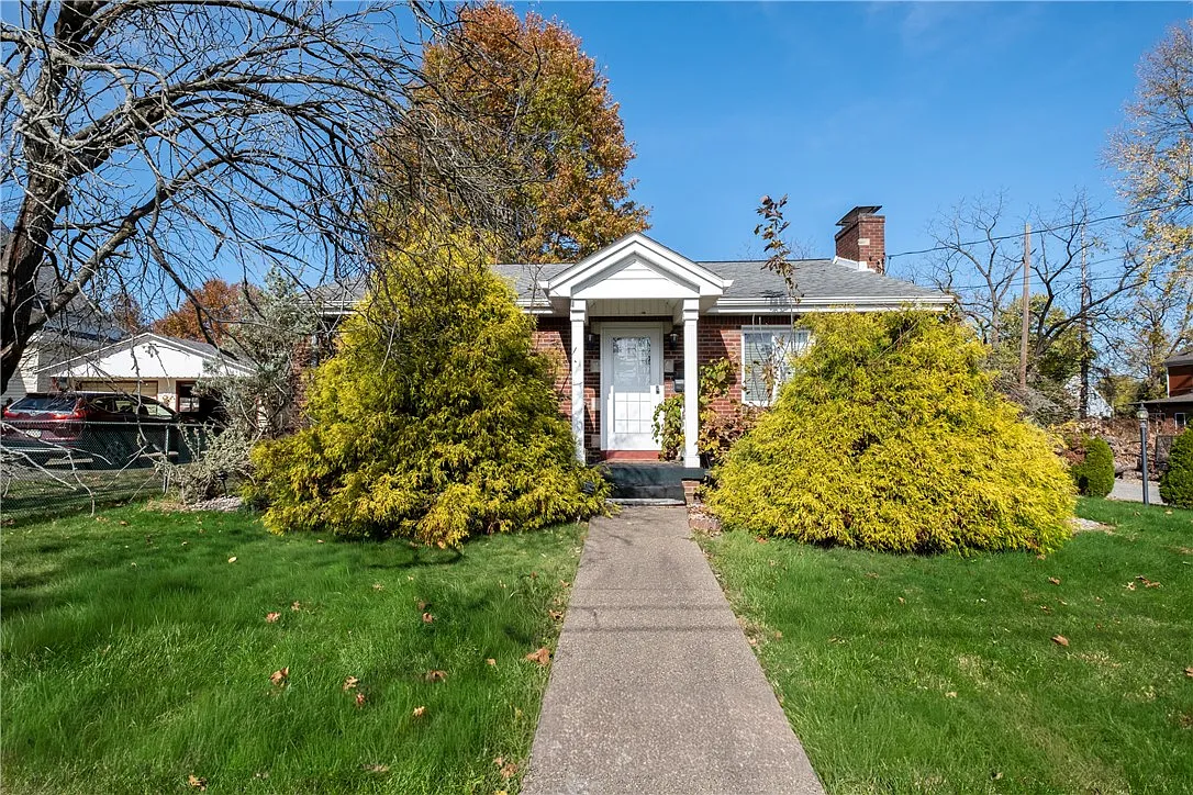 16 Moninger Ave photo 1