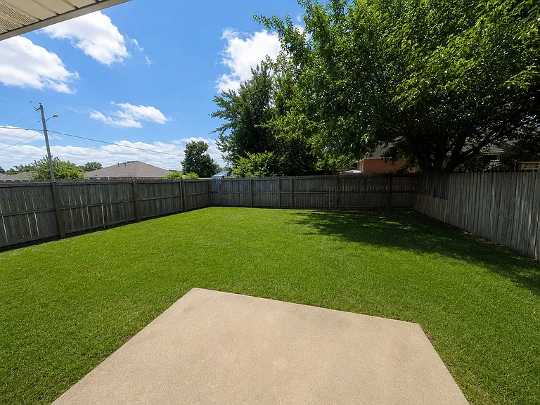 814 E Eastview Dr #814 — Photo 8