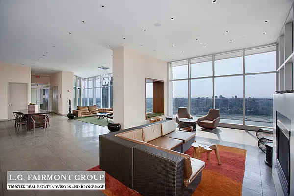 Sold by LG Fairmont Group | media 16