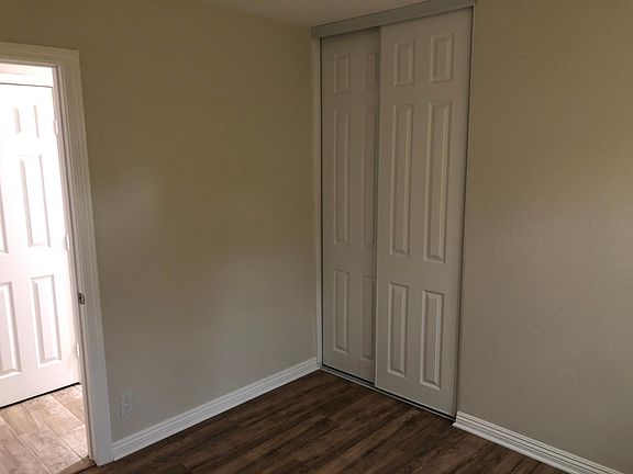 3rd image of 1916 E Merion Dr