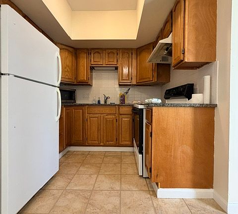 4th image of 603 Northampton St APT 2