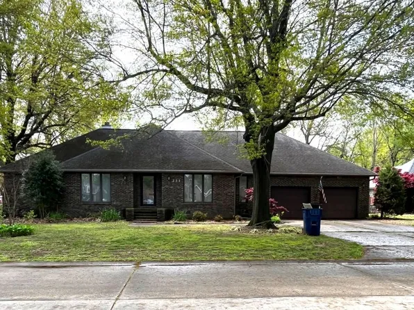 231 Belle Meade Pl, Kennett, MO 63857