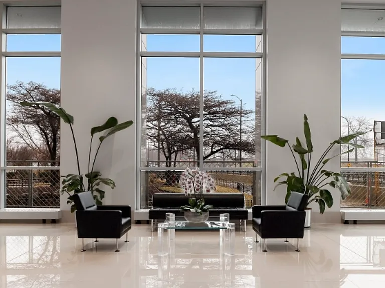 1550 N Lake Shore Dr #4D — Photo 37