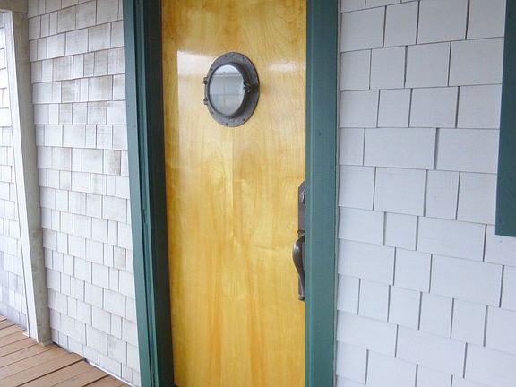 4th image of 33 N Salmon Bch