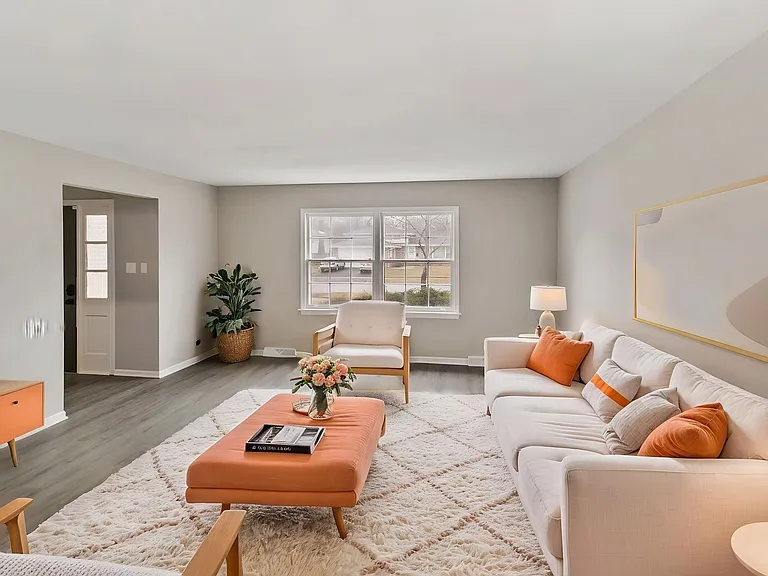 18135 Cherrywood Ln — Photo 4