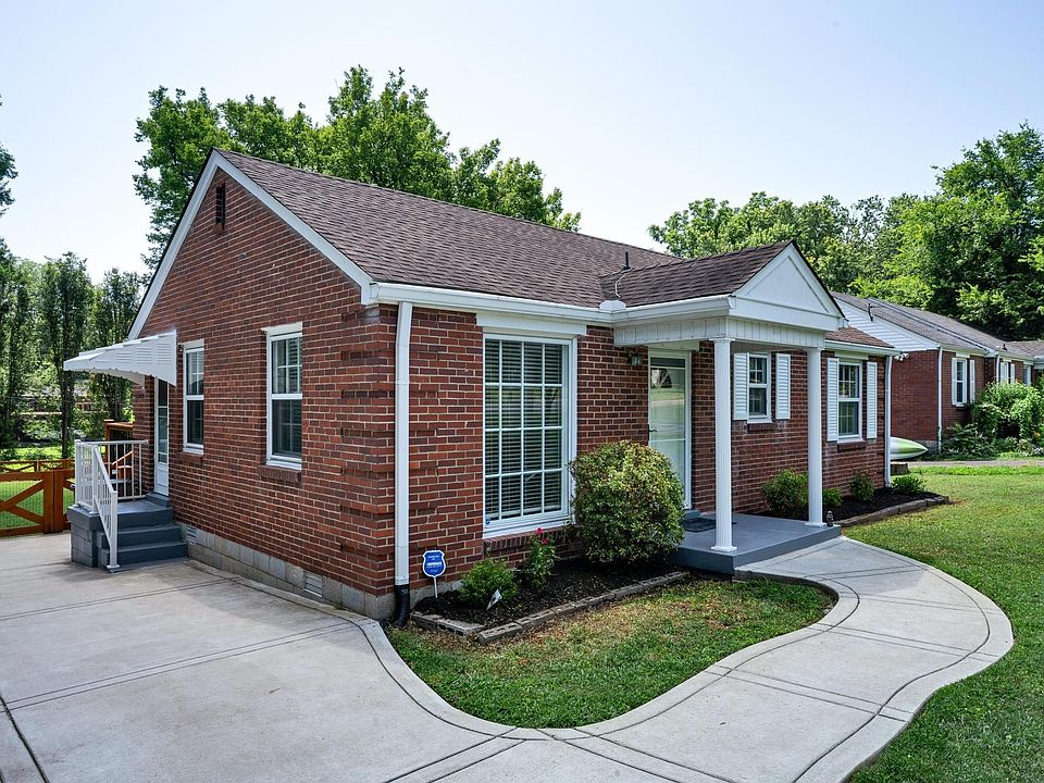 1st image of 217 Ridgeway Dr