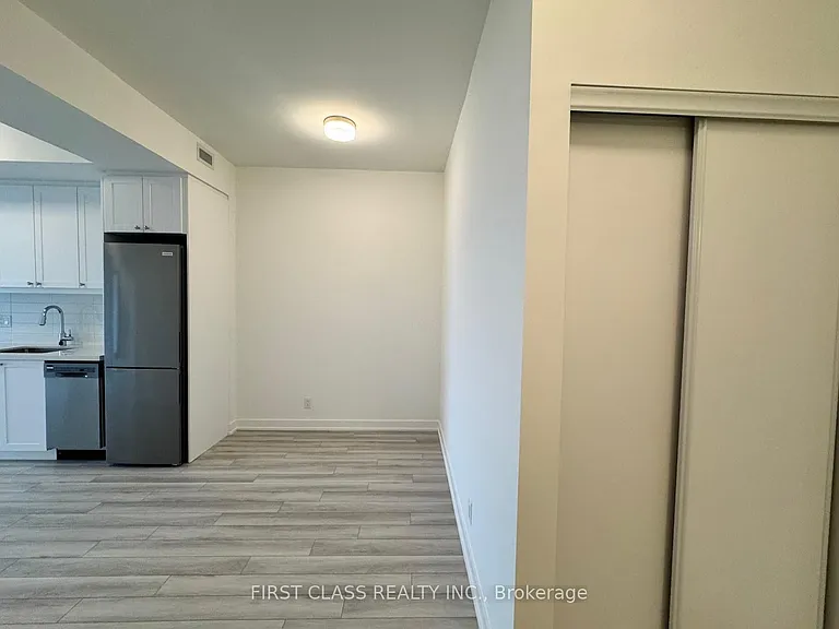 51 Clarington Blvd — Photo 7