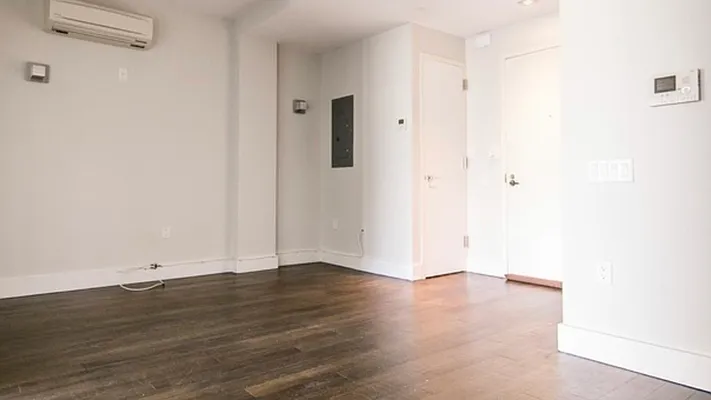 Rented by Nooklyn NYC LLC | media 28