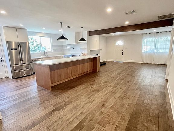 5th image of 3549 Veteran Ave