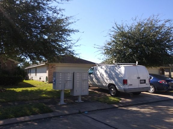3rd image of 19339 Little Pine Ln