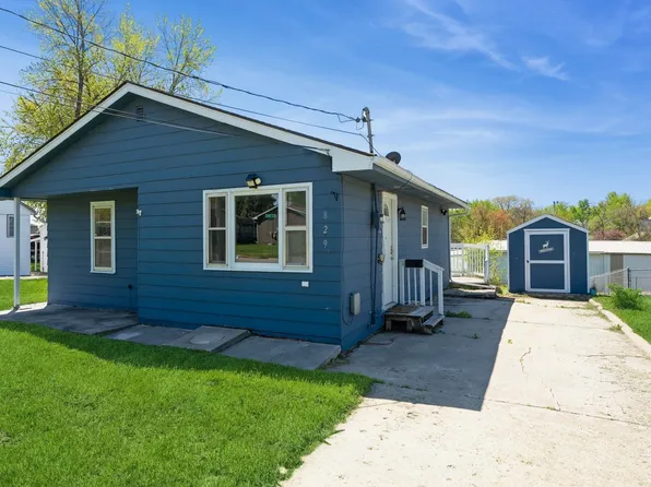 829 N 3rd Ave E, Newton, IA 50208