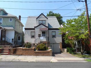 707 Post Pl, Secaucus, NJ 07094