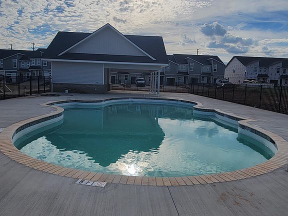 3rd image of 1423 Darrowby Way