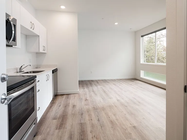 5850 SE 89th Ave #301 — Photo 6