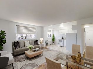 474 Kingston Rd #204, Toronto, ON M4L1V3