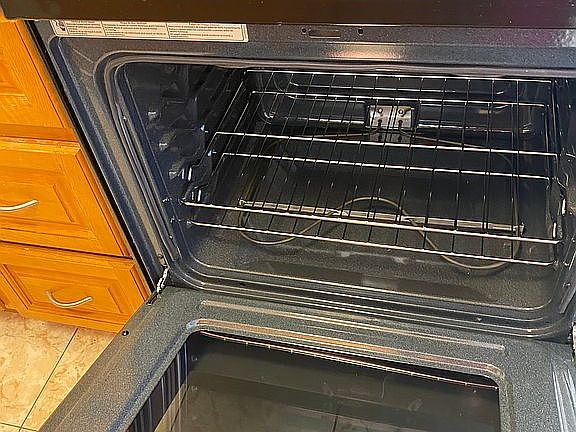 New electric oven 