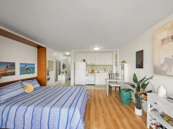 2345 Ala Wai Blvd APT 2710, Honolulu, HI 96815