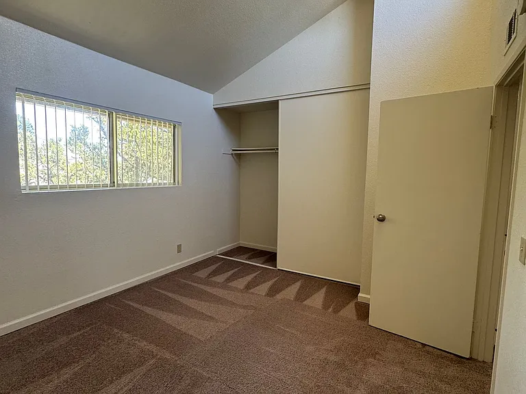 2950 Portage Bay — Photo 13