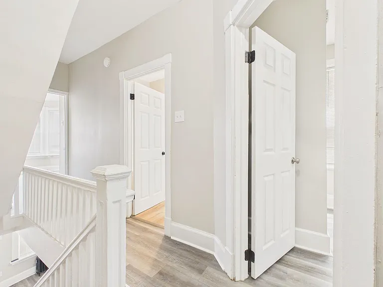 2614 Lexington St — Photo 16