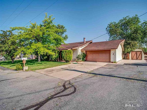 2nd image of 1412 Selkirk Cir