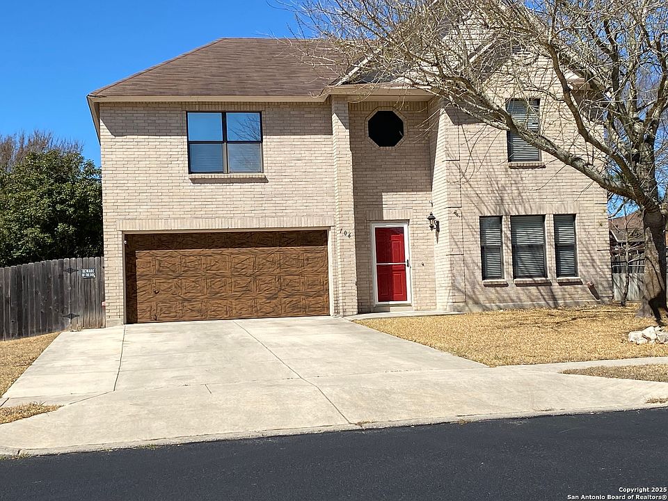 1st image of 106 Lauren Ln