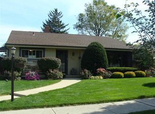 8103 Jackson Ave, Munster, IN 46321