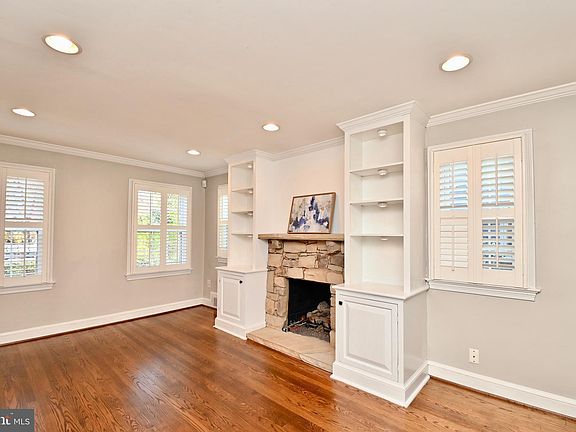 5th image of 1213 Powhatan St