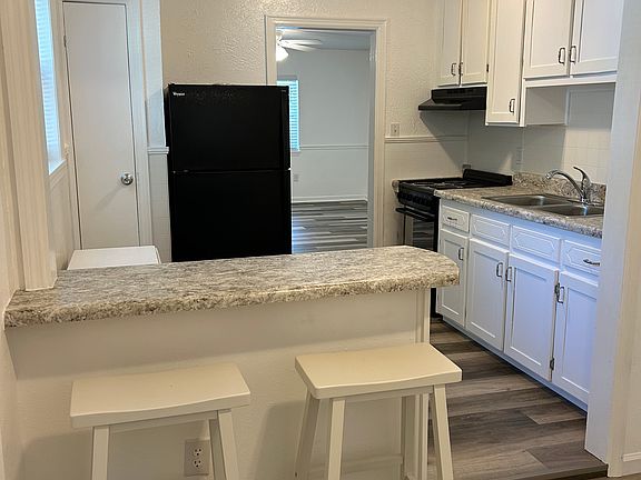 3rd image of 1018 Judith Ave