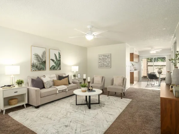 4849 N 7th St APT F, Fresno, CA 93726