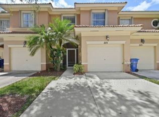 223 River Bluff Ln, Royal Palm Beach, FL 33411
