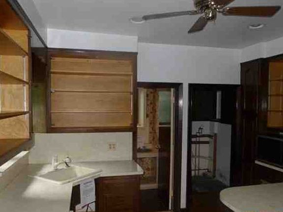 4th image of 207 Eagle Rock Ave