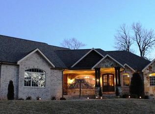 1710 Golf Course Dr, Belleville, IL