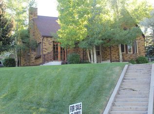 915 Park Dr, Kemmerer, WY 83101