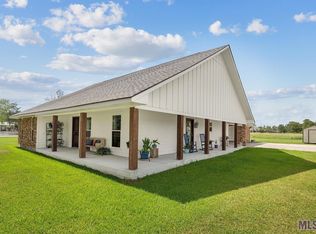 44416 Gold Place Rd, Saint Amant, LA 70774