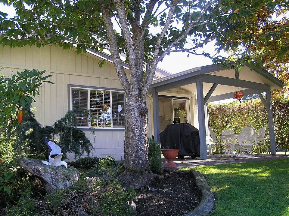 patio off kitchen