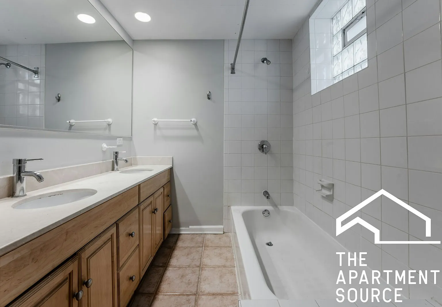 3216 North Racine Avenue, Unit G — Photo 3