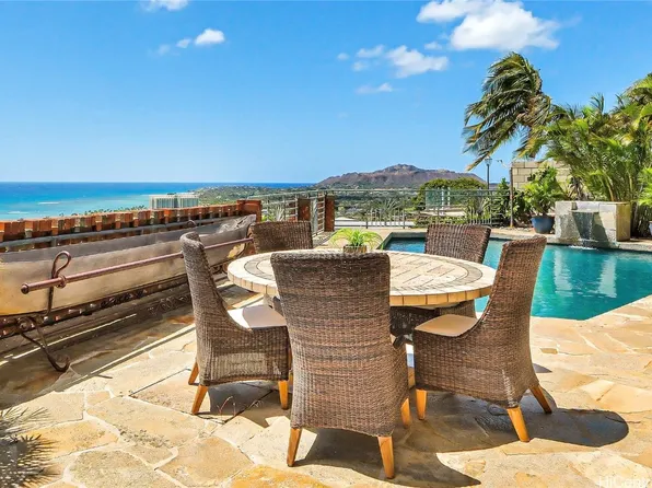 1404 Kamole Pl, Honolulu, HI 96821