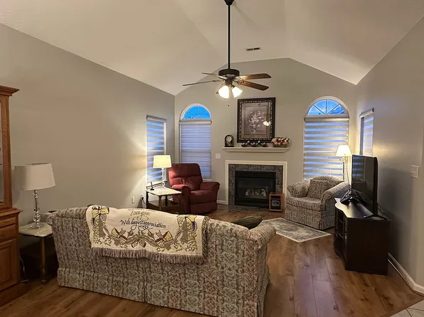 219 Churchill Xing, Nicholasville, KY 40356