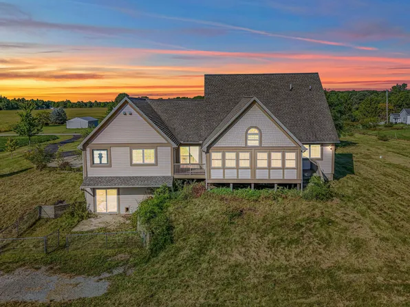 3663 S Pittsford Rd, Pittsford, MI 49271